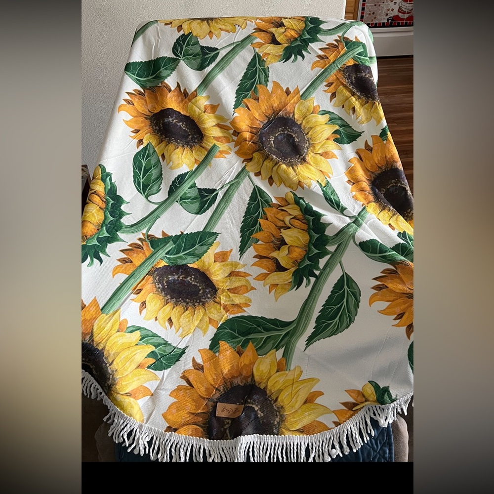 New Round beach towel with fringe